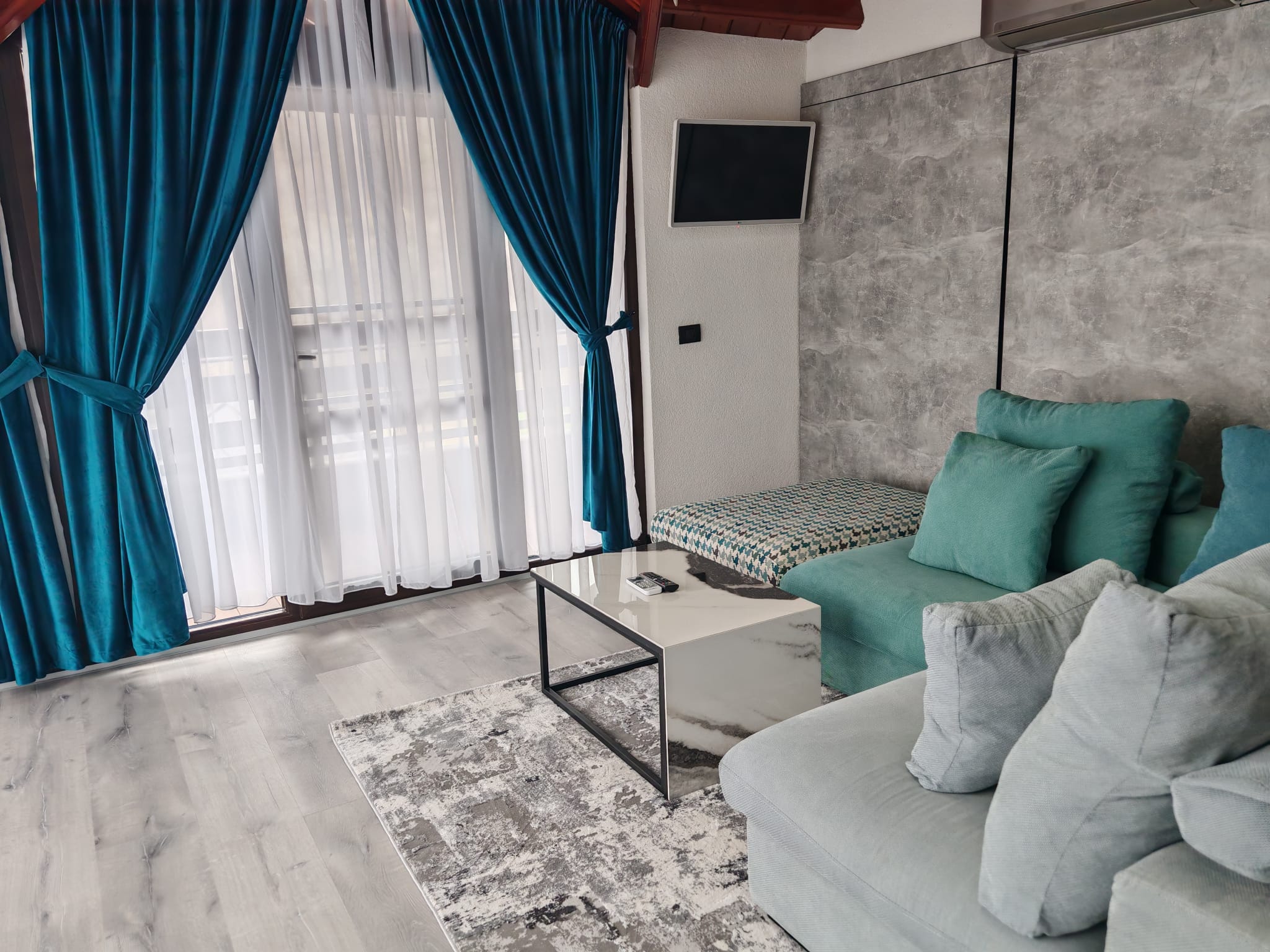 Galerie foto - Casa Romaneasca